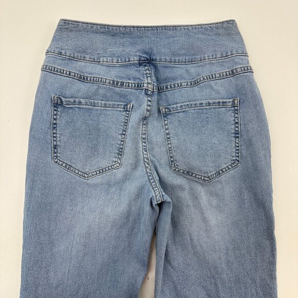 Forever 21 Capri Front Seam Women's size 27 Medium Wash Blue Denim Jeans - Picture 5 of 5